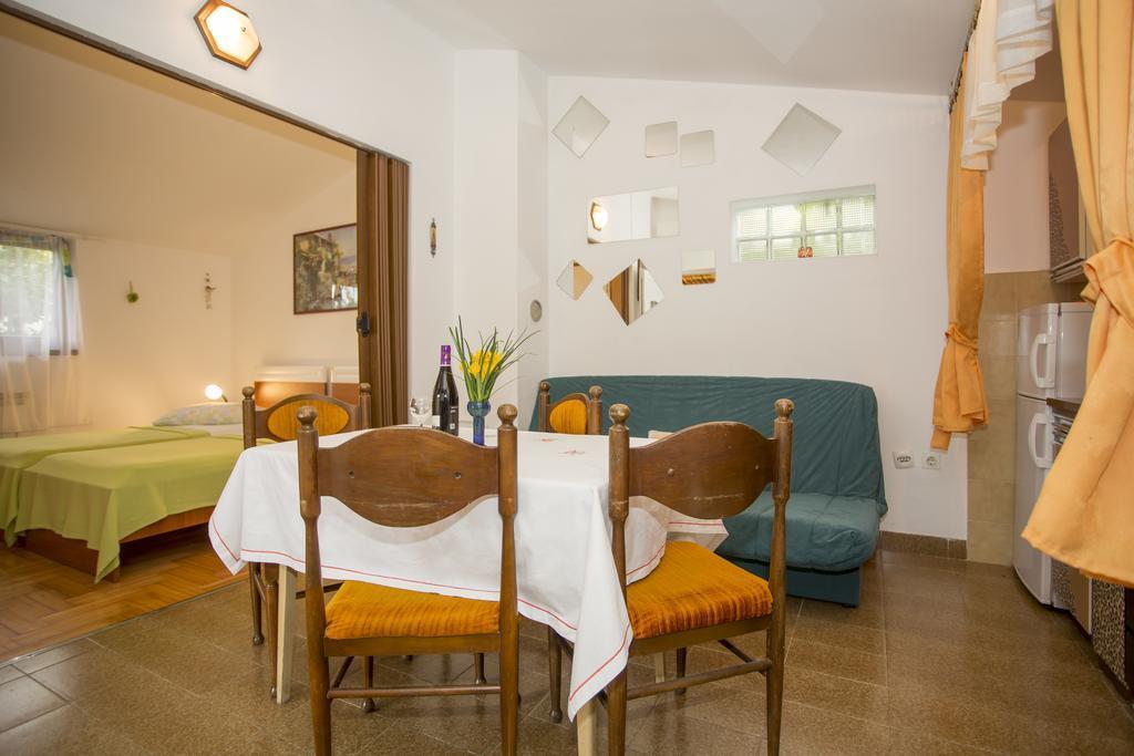 Apartments Pula 1618 Zewnętrze zdjęcie