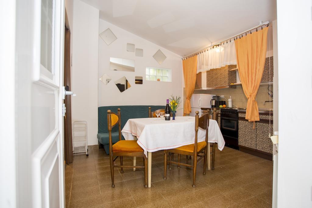 Apartments Pula 1618 Zewnętrze zdjęcie